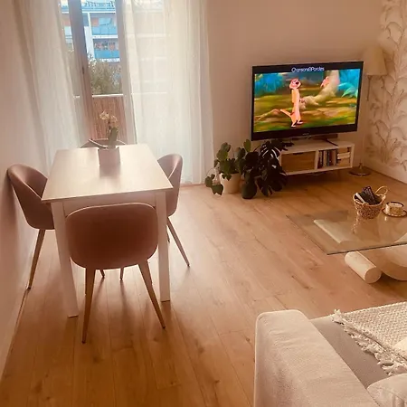 Cozy Near Center And Train Station *